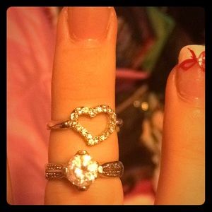 2 sparkly silver rings